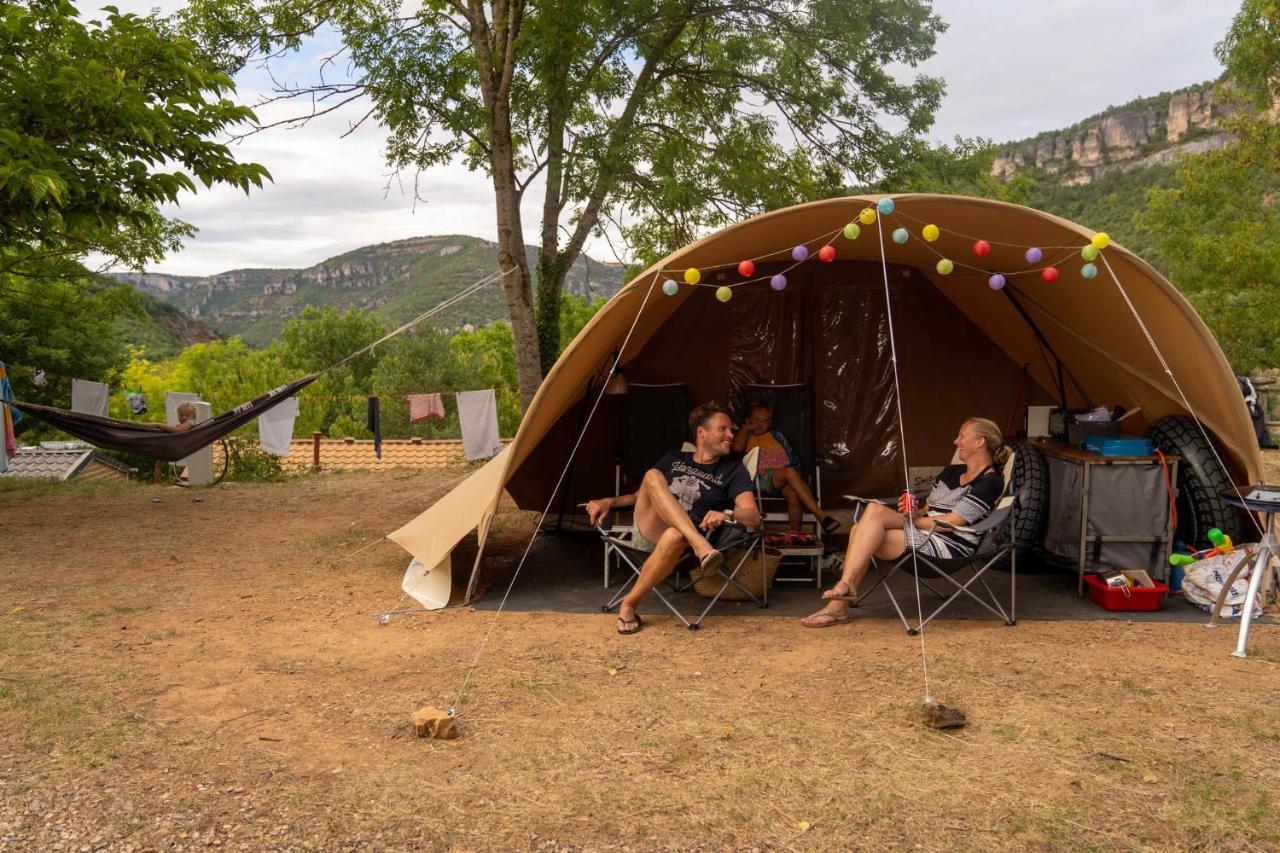 Hotel Camping Rcn Val De Cantobre Esterno foto