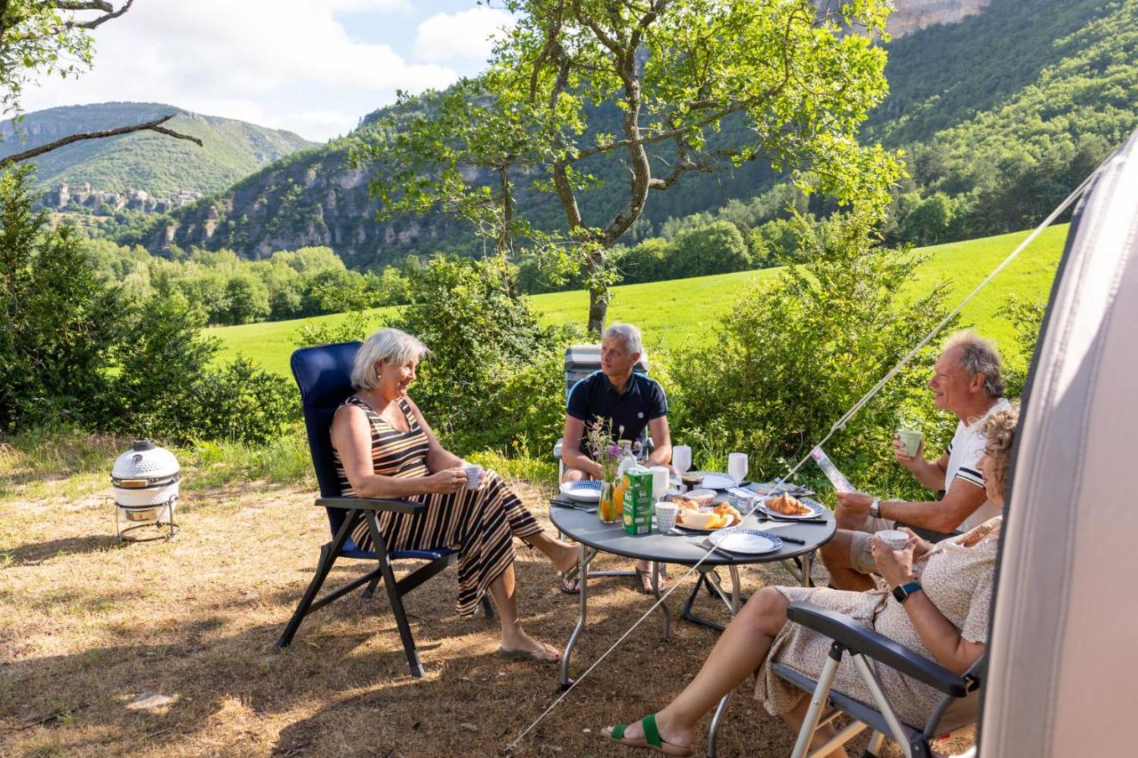 Hotel Camping Rcn Val De Cantobre Esterno foto